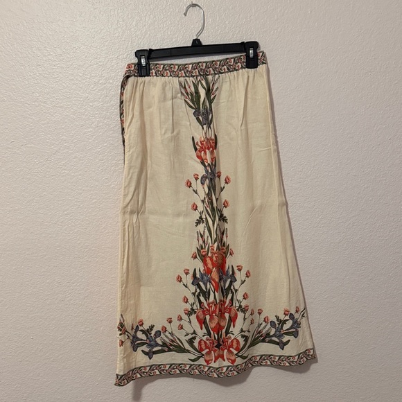 Max Studio Cream Skirt with Floral Embroidery - Picture 6 of 6